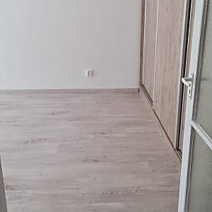 Százhalombatta Pannónia utcában első emeleti lakás eladó #9